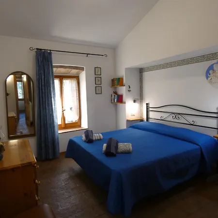 Scappo In Umbria, Casale Piccino *