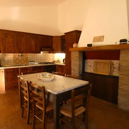 Scappo In Umbria, Casale Piccino * Collicello