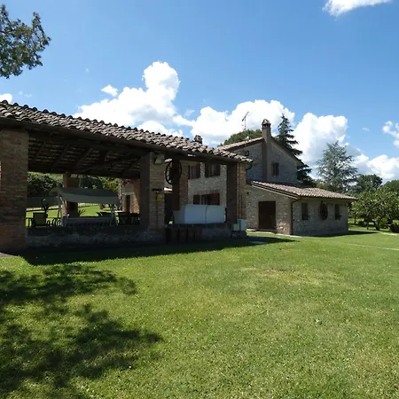 Scappo In Umbria, Casale Piccino * Collicello