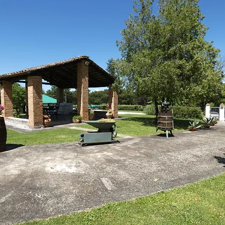 Scappo In Umbria, Casale Piccino Collicello